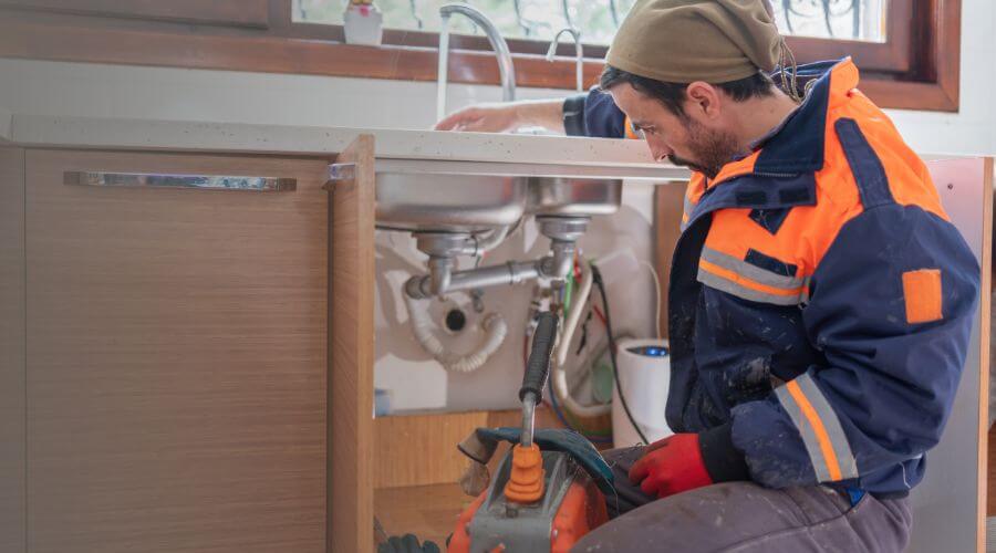 Professional same day plumber in Foosland, IL